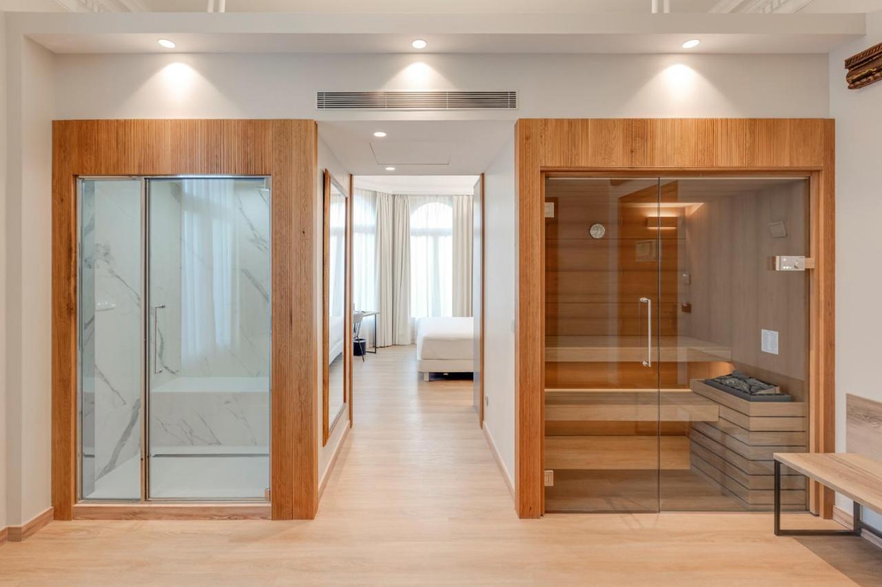 Suite Mirlo Hammam Hydromassage Bathtub Sauna